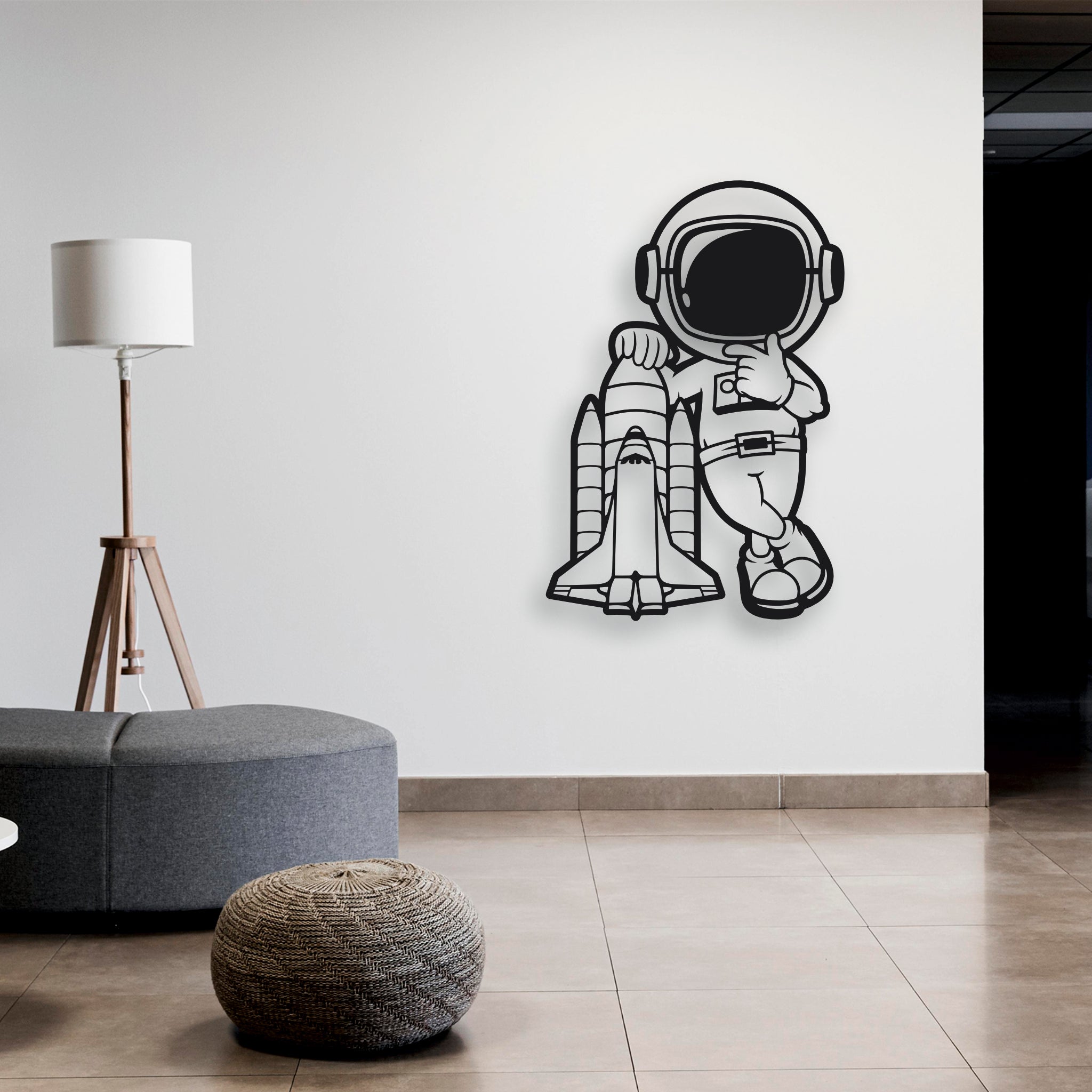 Astronot ve Uzay Mekiği Metal Duvar Dekoru | Bilim ve Keşif Temalı Sanat