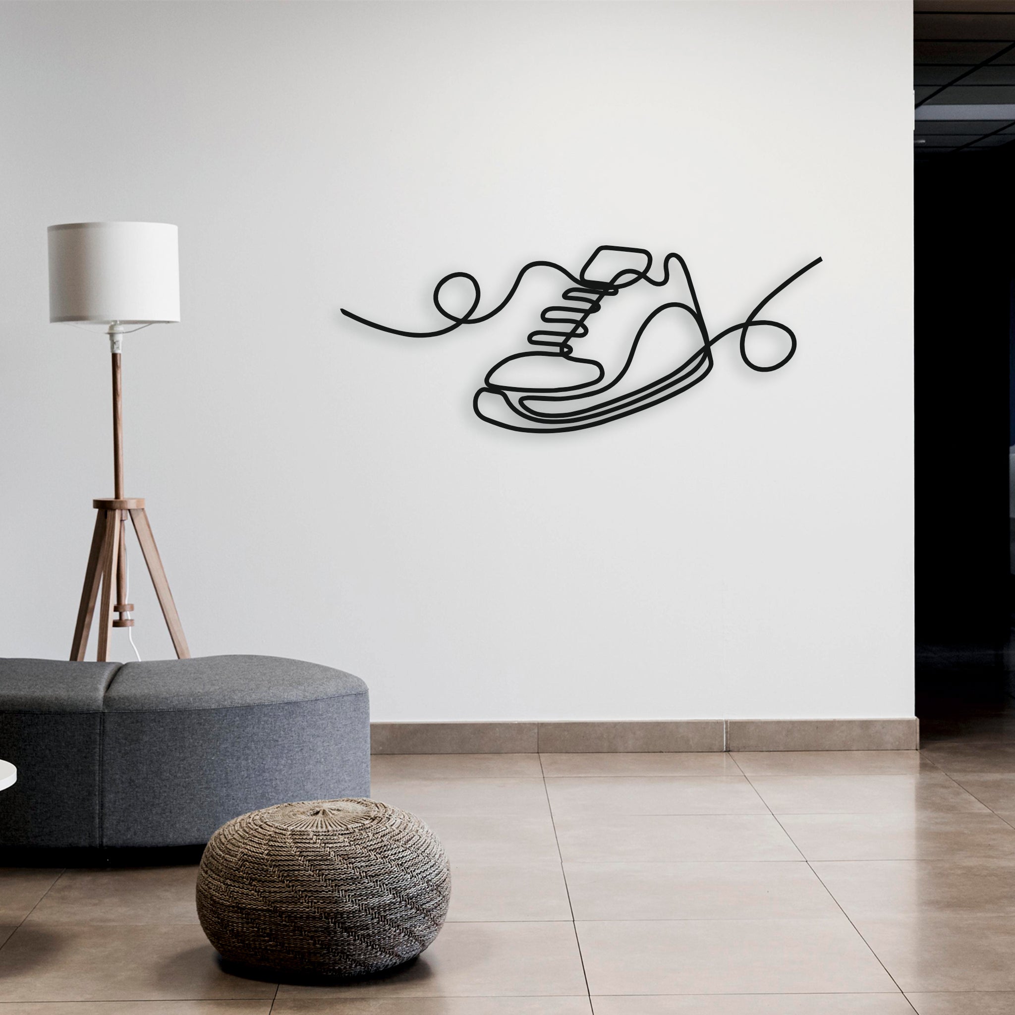 Tek Çizgi Sanatı Koşu Ayakkabısı Metal Duvar Dekoru | Minimalist Tasarım